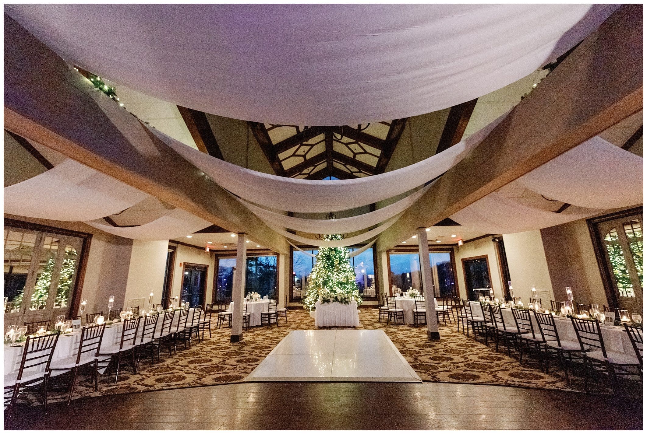 winter wedding at Country Club of Asheville